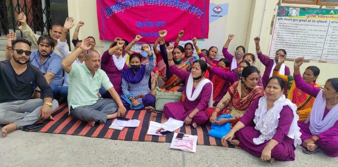 Anganwadi workers boycott take home ration distribution