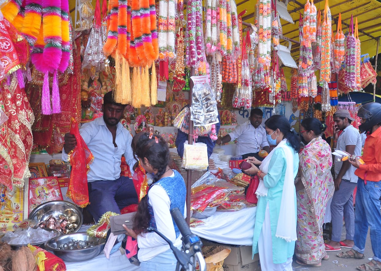 Mother's court decorated, cheers will resonate from home to temples