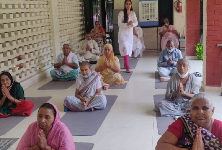 Elderly Living in Old Age Home in Chandigarh are Angry With Their Loved Ones