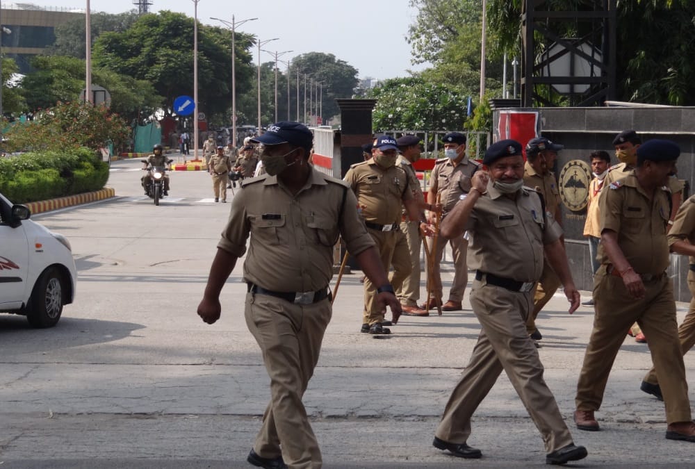 PM Narendra Modi Rishikesh Visit: Heavy Police Protection and SPG Deployed in Aiims Photos