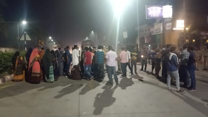 Before the arrival of the Chief Minister bullets were fired in Shivpur intoxicated pulsar-riding miscreants shot at the tea vendor
