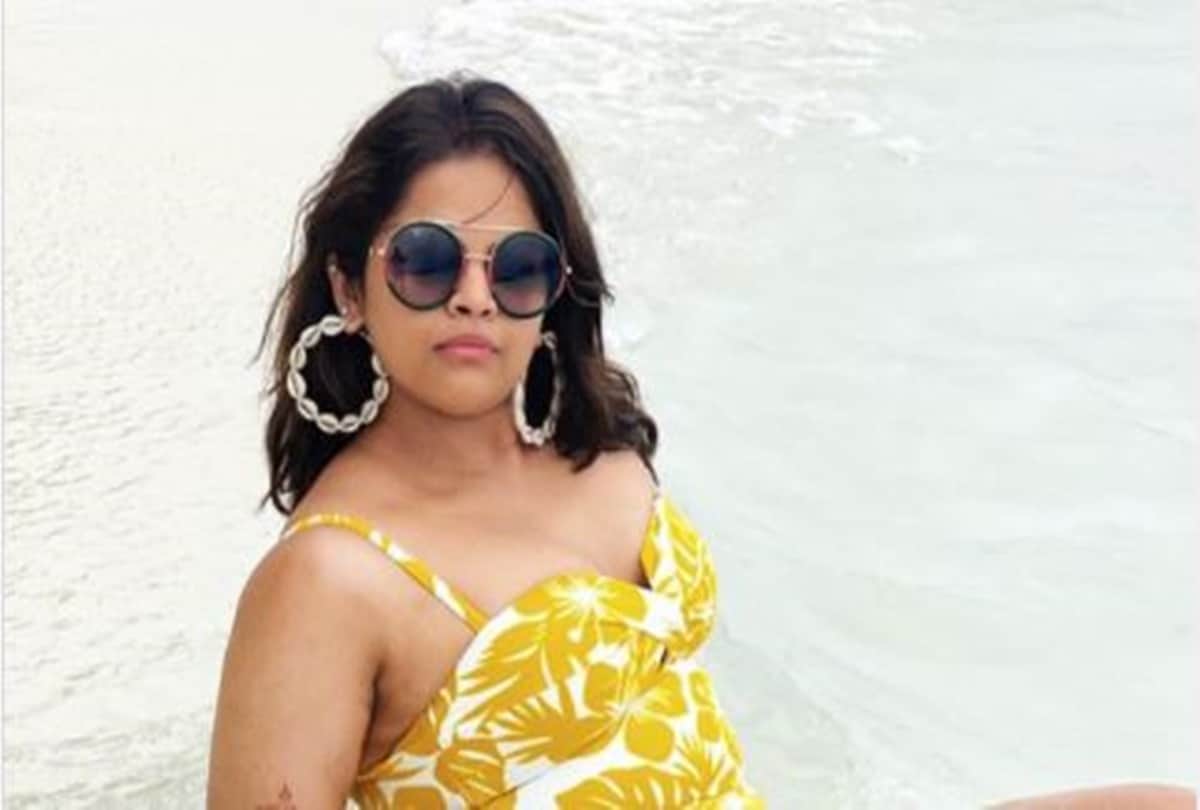 Vidyulekha raman slams trollers who asked when she is getting divorce as she is wearing swimsuit