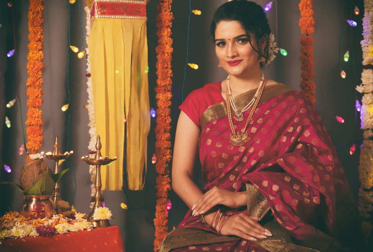 Navratri 2022 Do Not Wear These Outfits In Navratri