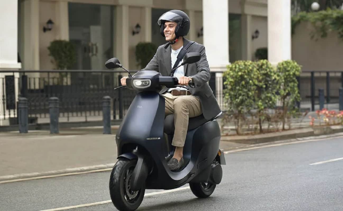 wait to buy Ola Electric scooter becomes longer ola electric scooter booking date in india know price features emi finance options