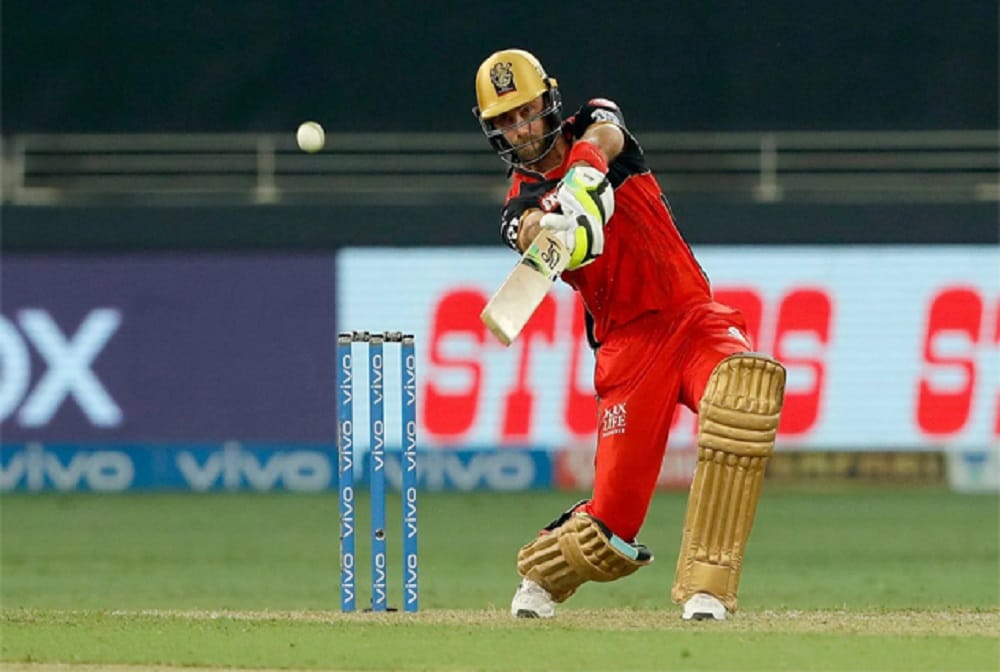 RCB vs SRH IPL 2021, Sunrisers Hyderabad VS Royal Challengers Bangalore match pics, Umran Malik takes autograph from Virat Kohli 