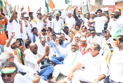 Lakhimpur Kheri uproar Protest against arrest of Priyanka Gandhi in Gorakhpur-Basti division