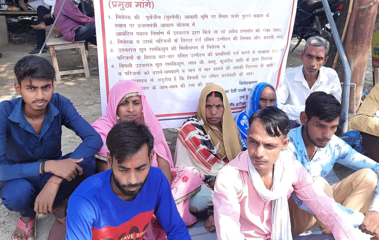 Troubled family staged a protest in front of the police station