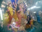 फोटो-1- शहर के नई बाजार में तैयार होकर रखी देवी मूर्तियां, आज होगी इनकी स्थापना। संवाद