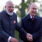 रूस के राष्ट्रपति व्लादिमीर पुतिन के साथ मोदी।
