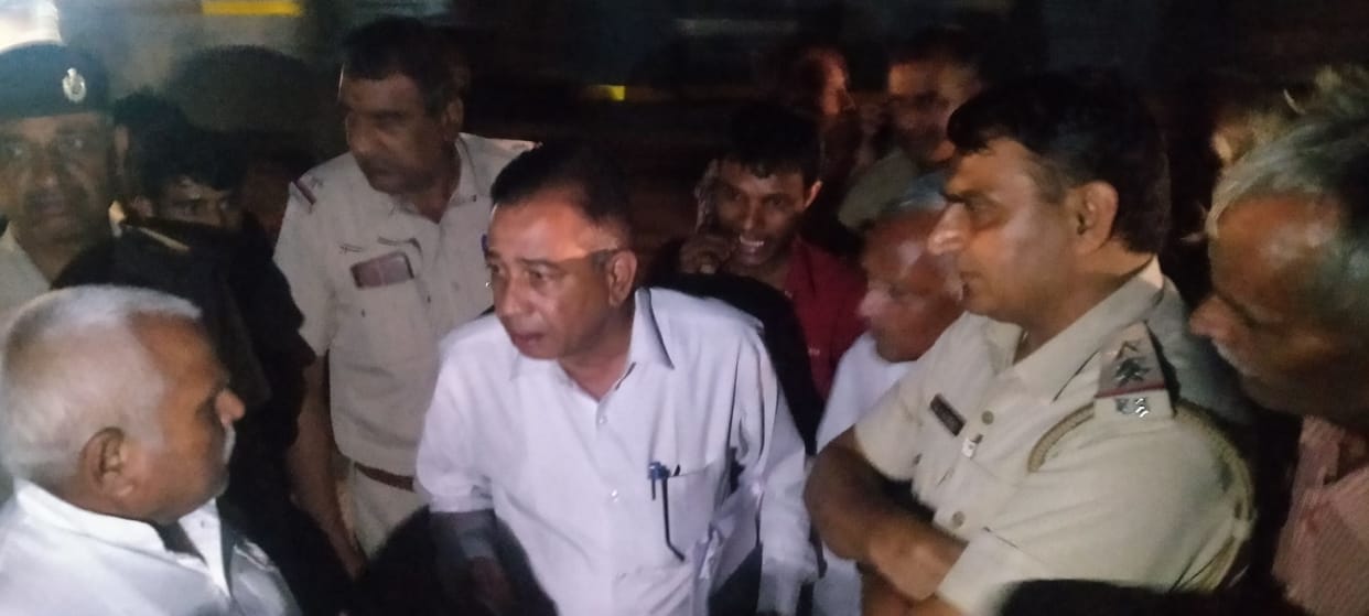 Knee water filled in the settlements of three wards, angry people jammed NH 148-B and 334-B