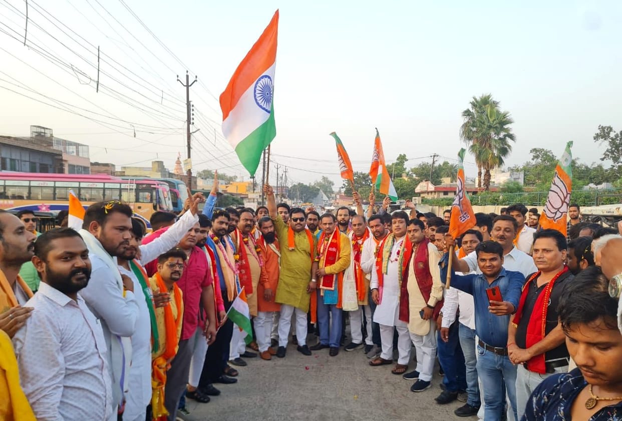 Mathura: BJYM took out Tricolor Yatra in Vrindavan, welcome