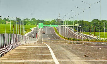 Navratri 2021 varanasi Ring Road one lane Vehicles run finishing work of both lanes is in final phase