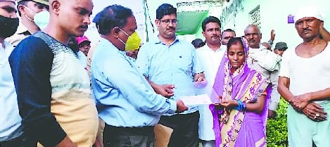 Financial assistance to the families of two more dead before Rahul's arrival