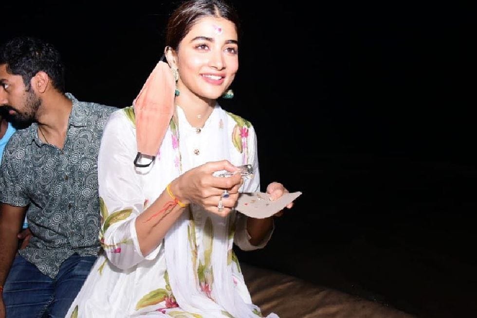 Actress Pooja Hegde collects Banarasi paan shares pictures from her trip to Banaras on Twitter