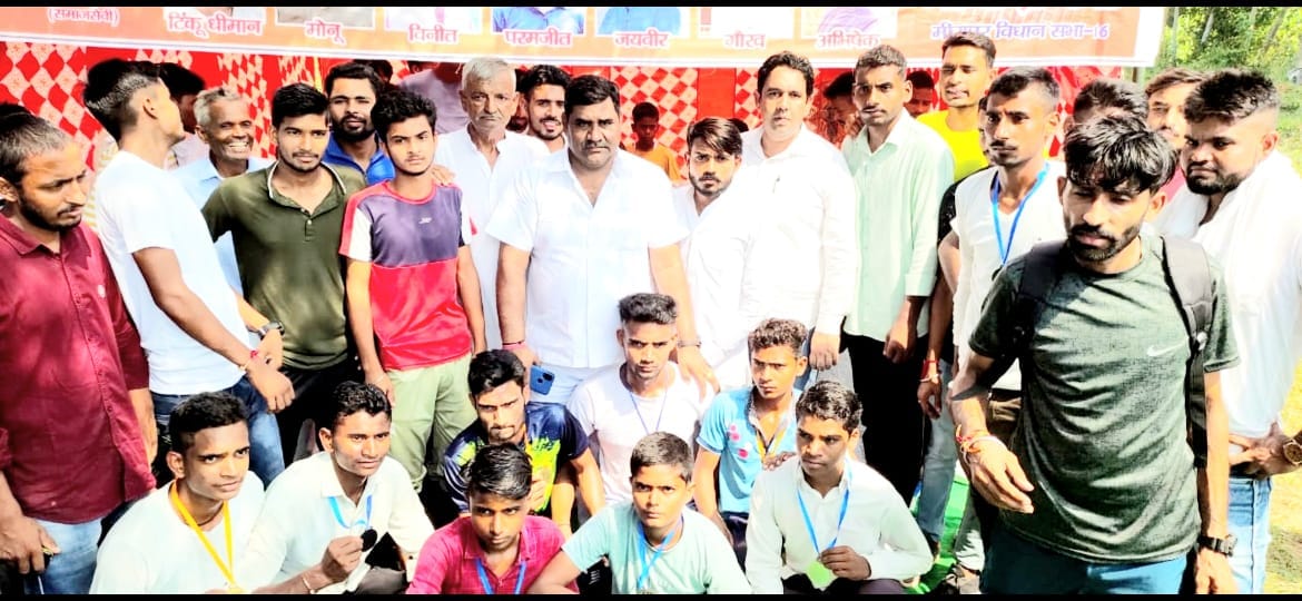 Shubham tops in three thousand meters race