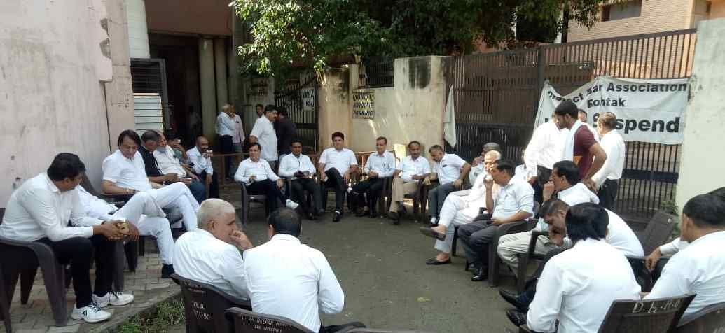 Lawyers suspended work in protest against keeping MP Deependra in custody