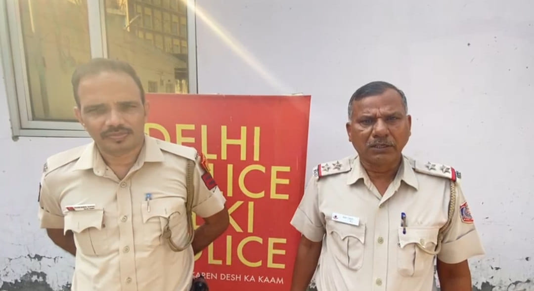 Policemen save youth trying to commit suicide