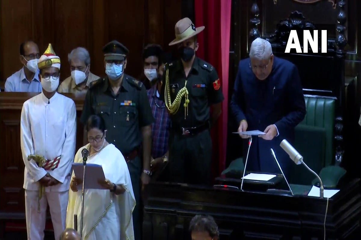 West Bengal: Governor Dhankhar administered oath to CM Mamta Banerjee