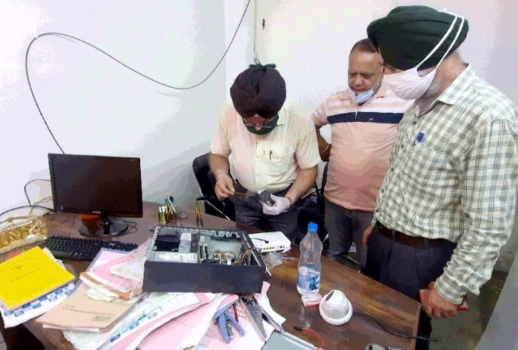 Theft in DRDO scientist house and BJP leader agency in Chandigarh