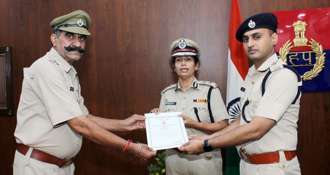 IG honored police personnel
