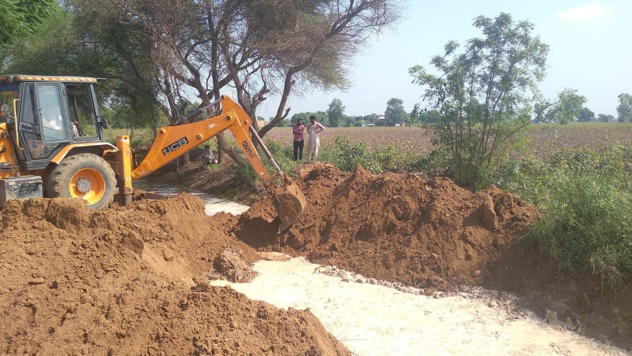 Damage to crops in 250 acres due to flooding canal