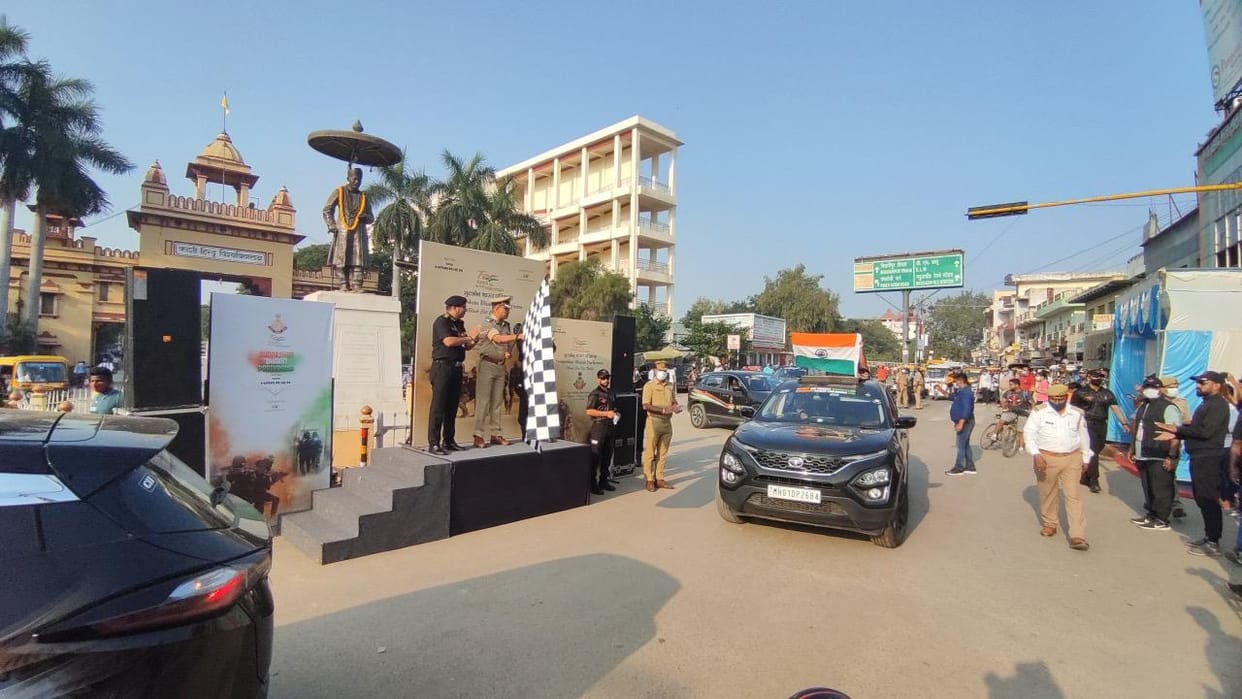 Sudarshan Bharat Parikrama varanasi Police Commissioner a stish ganesh flagged off NSG car rally