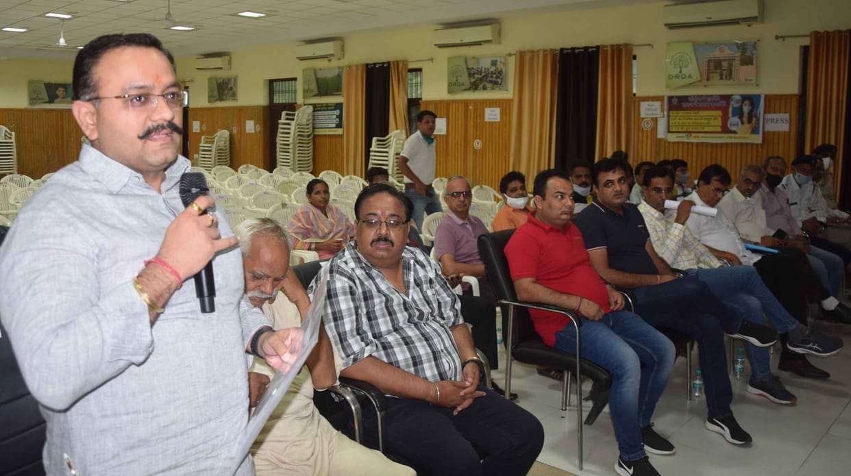 Street and encroachment became the problem of the city