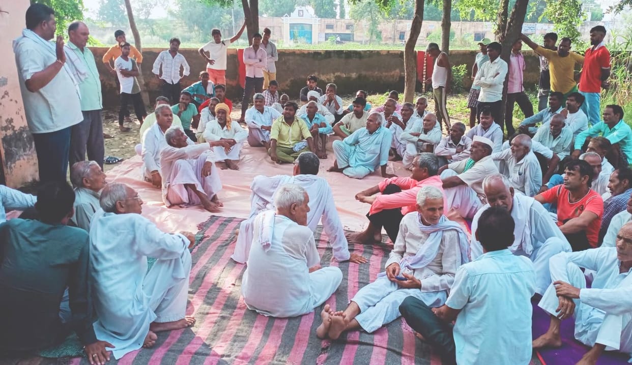 Noida Airport: Panchayat in protest against land acquisition for the second phase