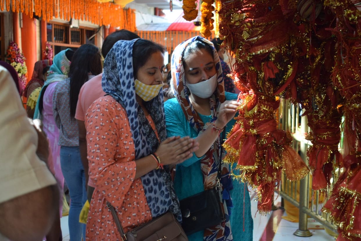 The queue of devotees started as soon as the doors of Mother Chintpurni opened