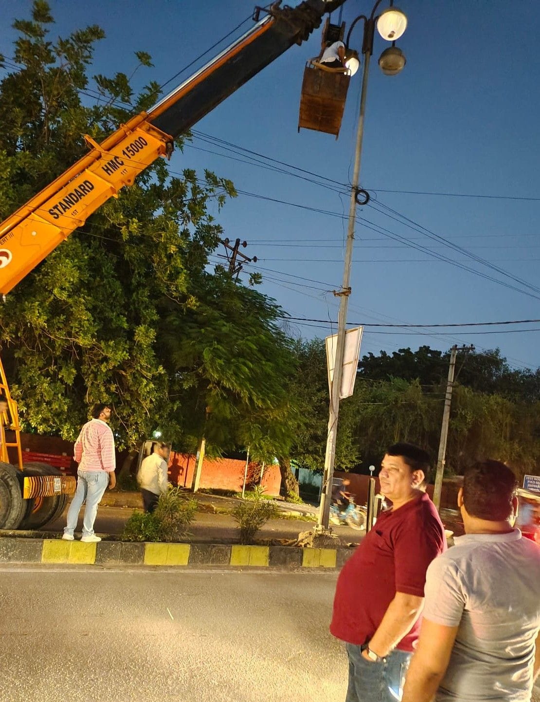 Now complain on the helpline number in case of street light failure