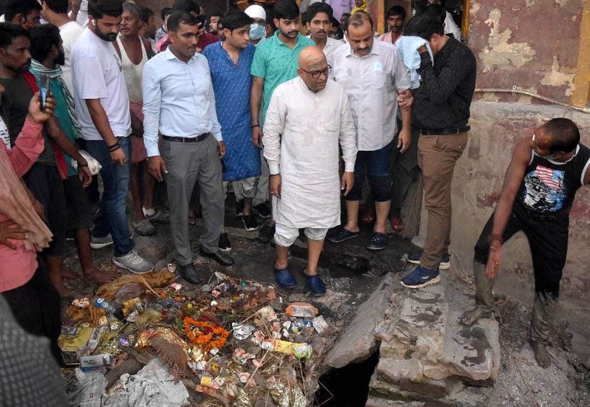 Mahashamshan Baba temple submerged in sewer at Manikarnika Ghat Varanasi