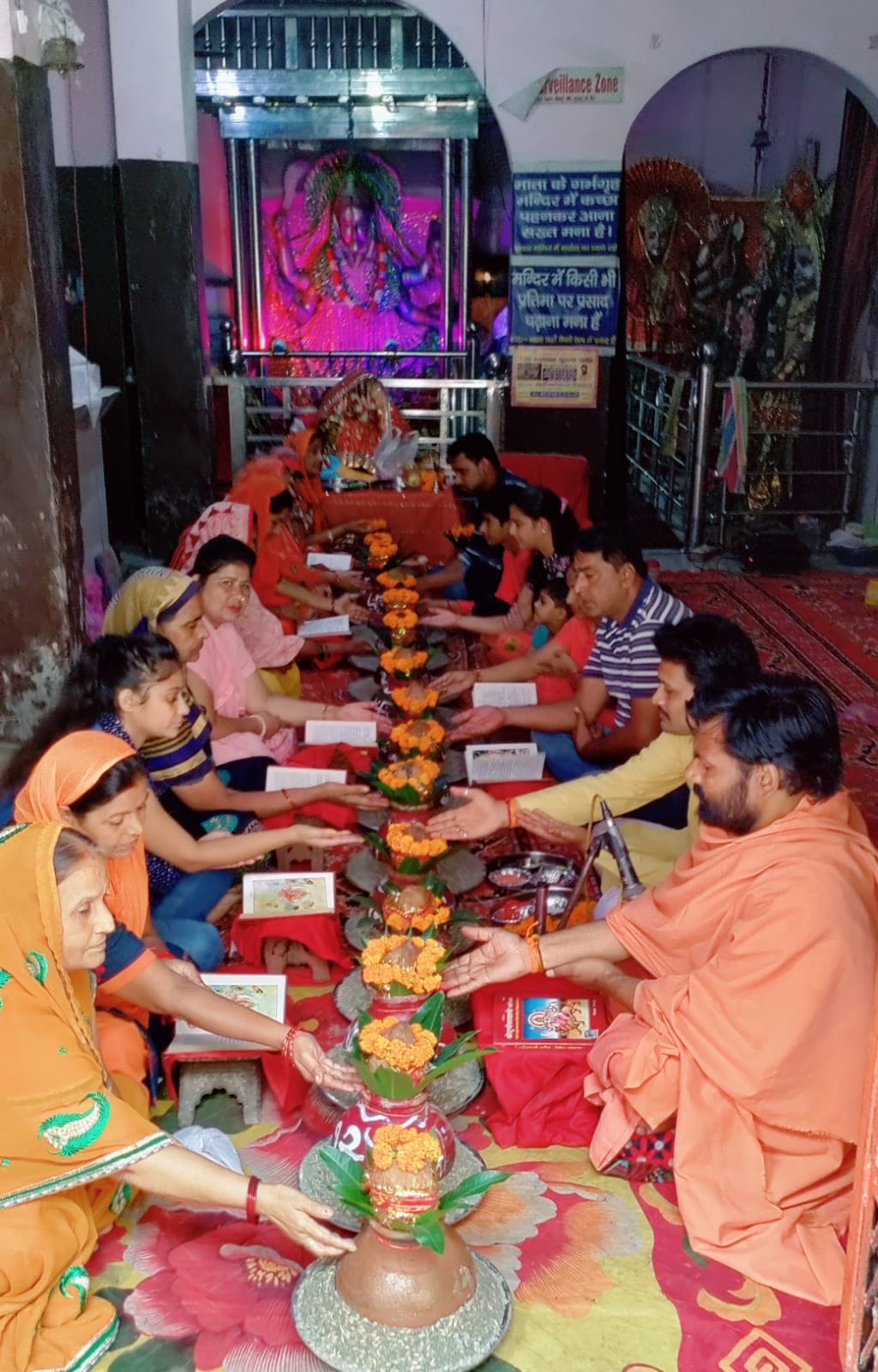 Maa Jagdamba's cheers echoed, mother Shailputri was worshipped