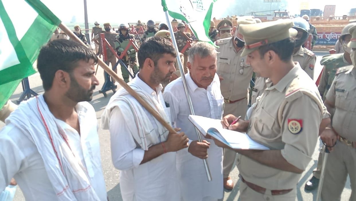 Bagpat police checking on KGP caused jam situation, vehicles running by crawling
