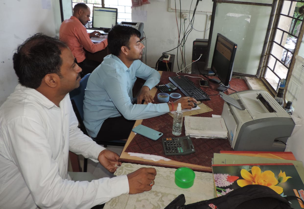Post of Technician, doing Babugiri