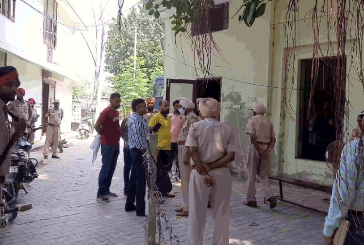 Clashed between Lawrence Bishnoi and Bambiha gang in Faridkot district court