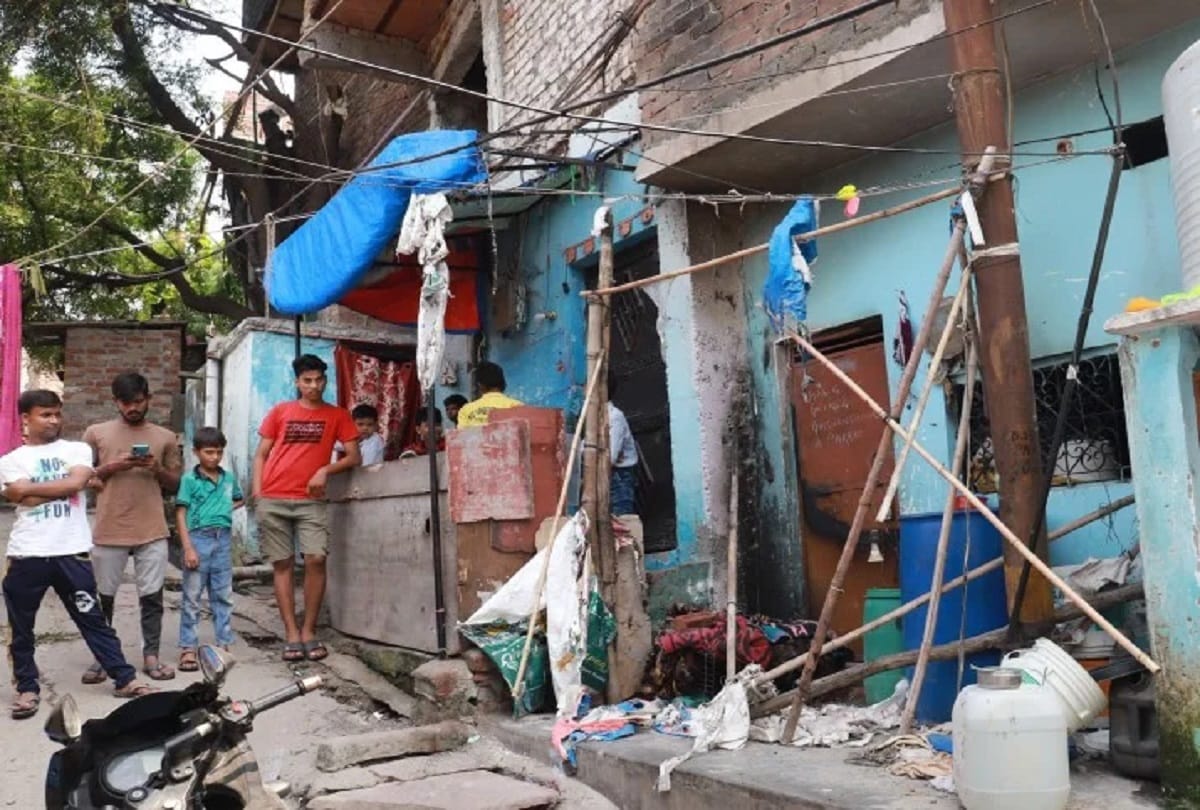 Fire broke out due to LPG leak,  woman and twins die