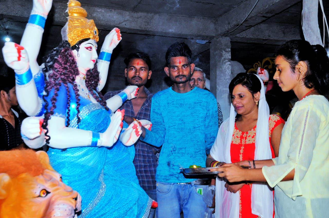 Navratri begins, worship of Goddess Shailputri