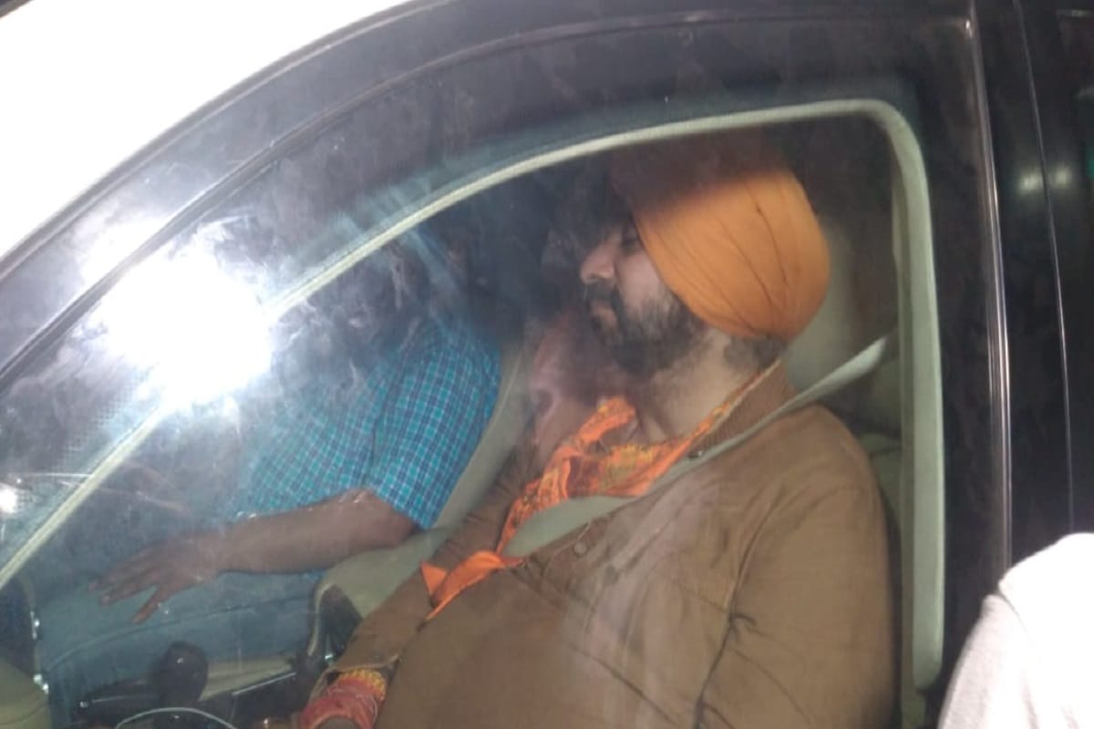 UP News: Many leaders including Congress leader Navjot Singh Sidhu passed through Muzaffarnagar and would reach Lakhimpur Kheri