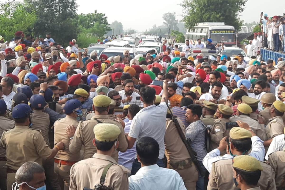 Saharanpur News: Punjab congress leaders and local workers have protest on Shahjahanpur Police post and police barriers broken and see photos