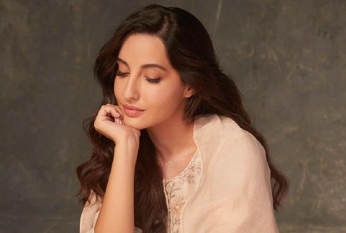 Nora Fatehi Traditional look in embroidered kurta Photos