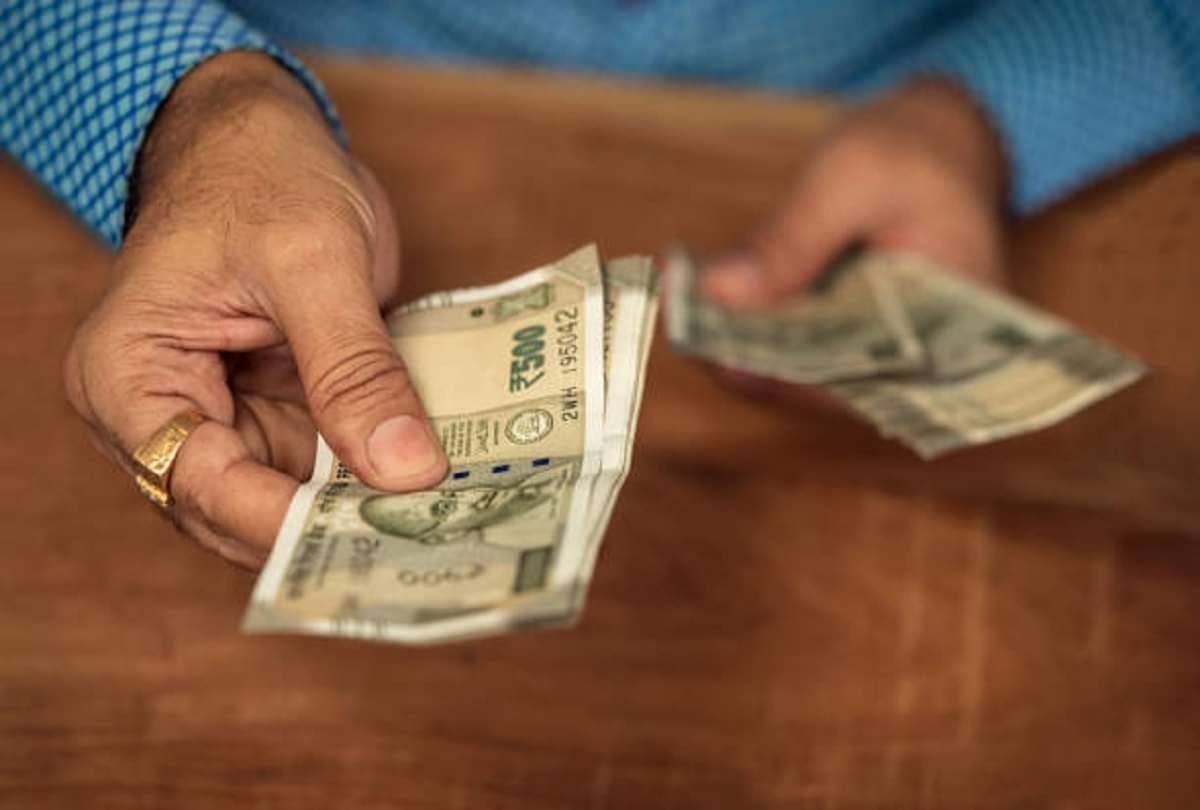 how to exchange torn currency notes and what to do if this type of notes comes out from the ATM