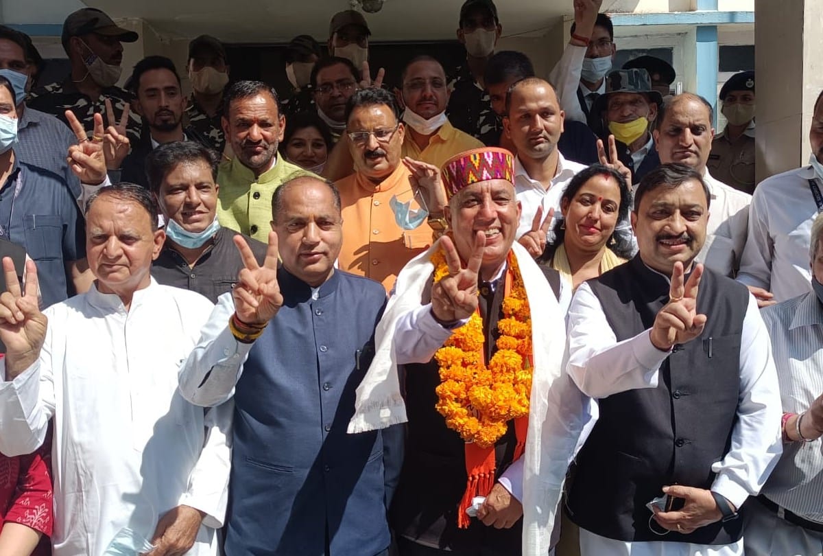 by election news himachal: mandi parliamentary constituency BJP candidate Brigadier Kushal Thakur files nomination