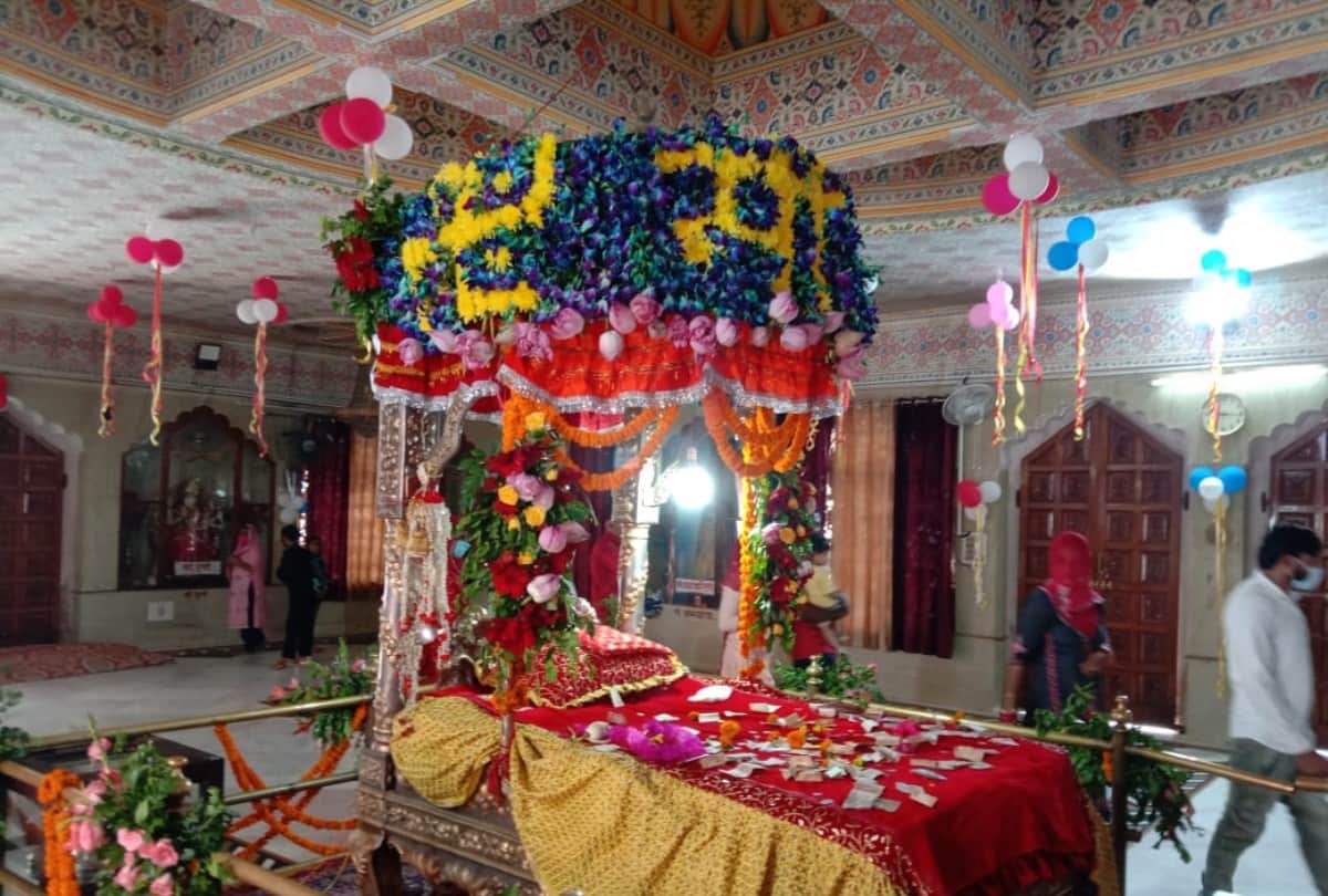 shardiya navratri 2021: devotees pays obeisance at shakti peethas in himachal pradesh