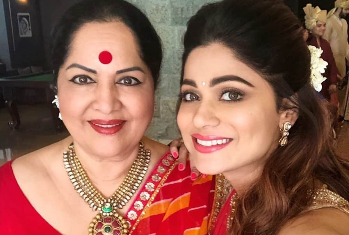 After calling Shamita Shetty aunty the actress mother has expressed anger at Karan Kundrra