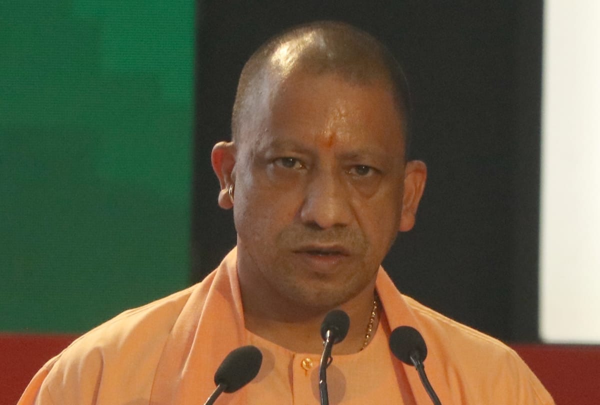 CM Yogi gave strict instructions: Every hospital facility should be tested, whatever is lacking, remove it immediately