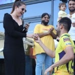 पंजाब के खिलाफ मैच के बाद अपनी गर्लफ्रैंड जया को प्रपोज करते दीपक चाहर।