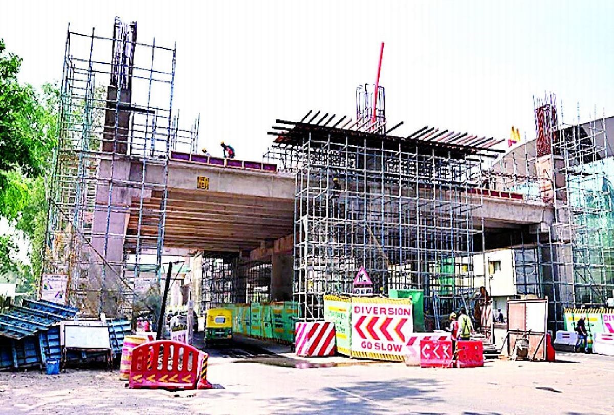 Agra Metro first station taj east gate taking shape