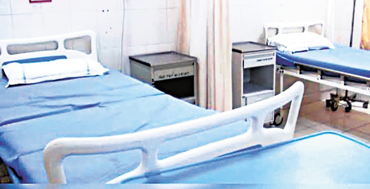 Emergency of government hospitals  are full