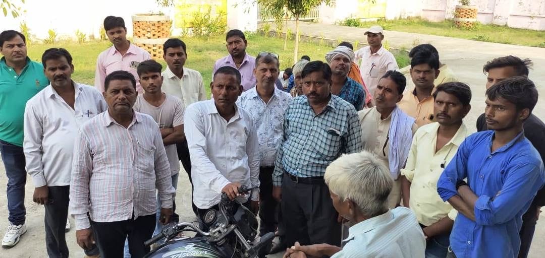 dead body of medical store operator found near village allipur square