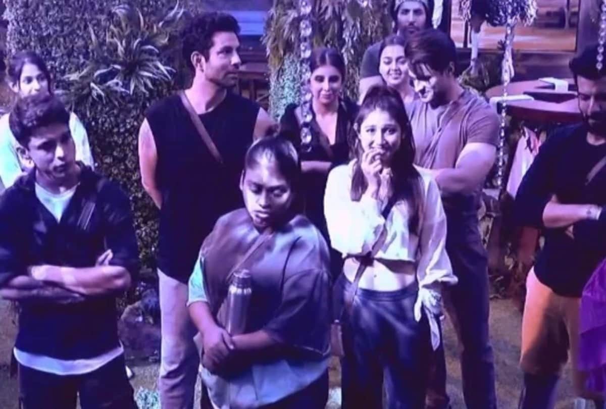 Bigg Boss 15: Vishwasundari talks to the family members of the jungle put this condition for giving the map